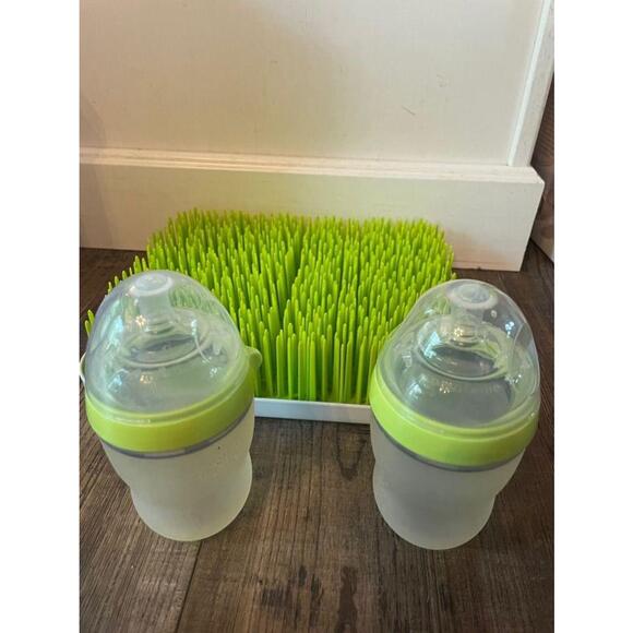 como tomo silicone baby bottles 9 oz with lids and nuby drying grass mat - Picture 1 of 3